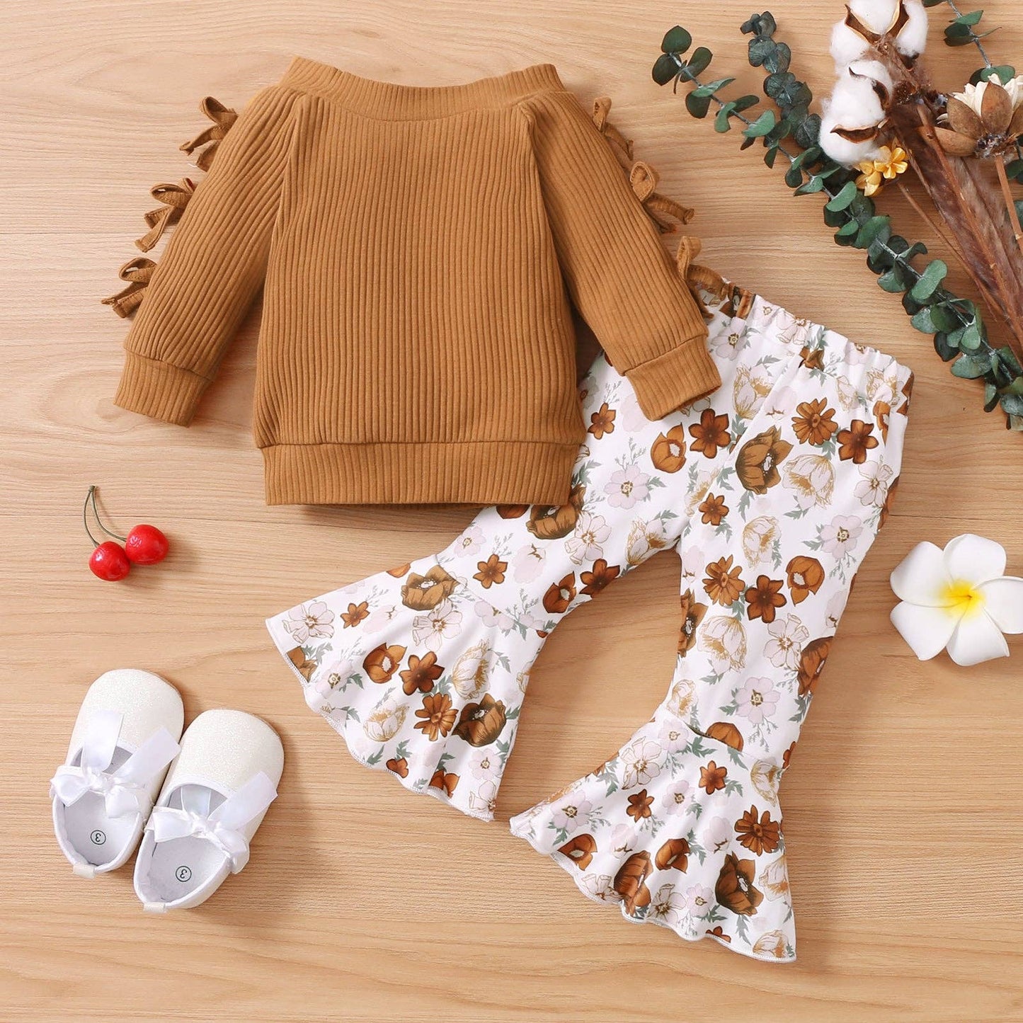 2pcs Long Sleeve Top and Floral Pant Set